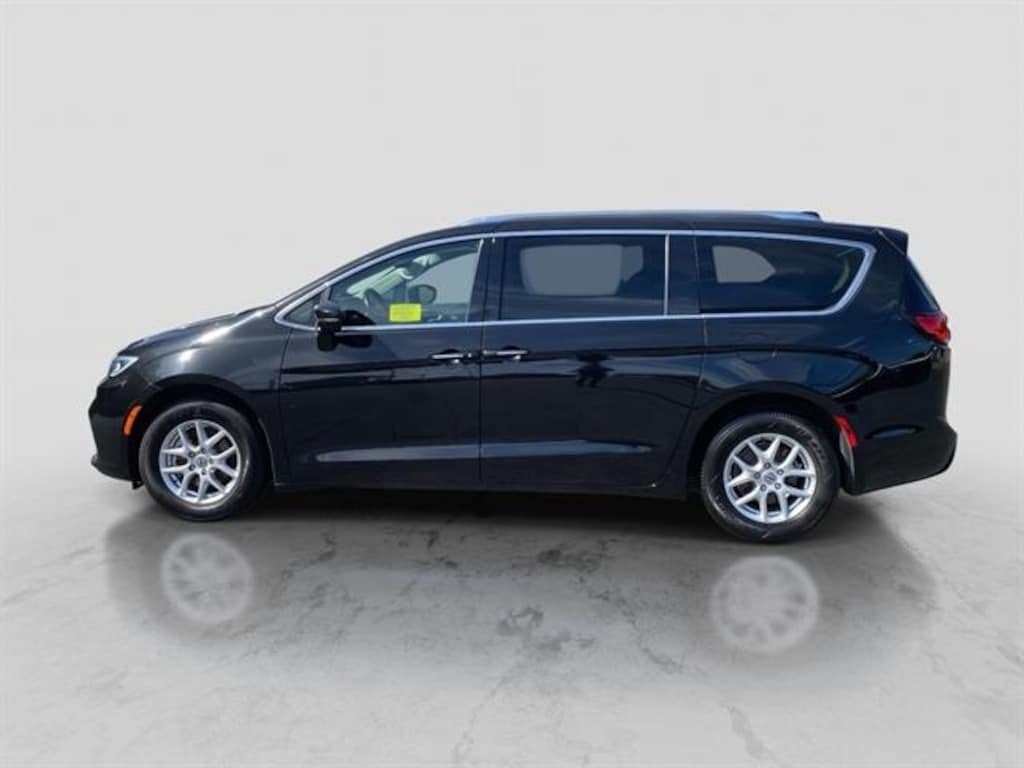 Used 2021 Chrysler Pacifica Touring L