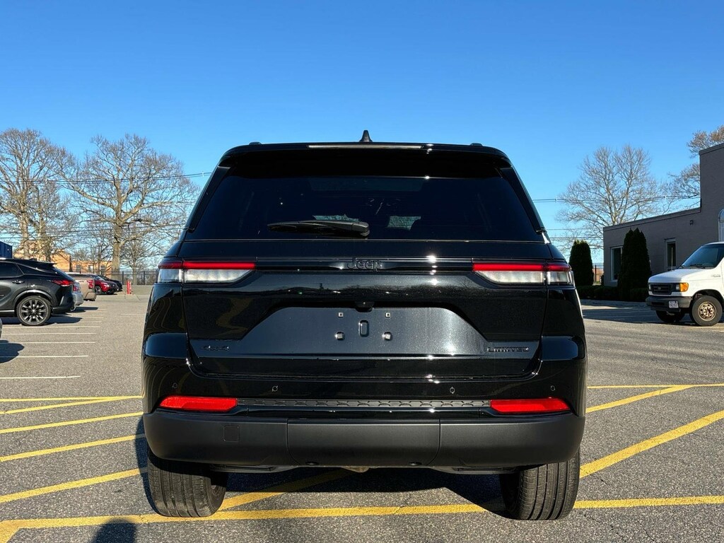 New 2024 Jeep Grand Cherokee LIMITED 4X4 For Sale Brockton MA