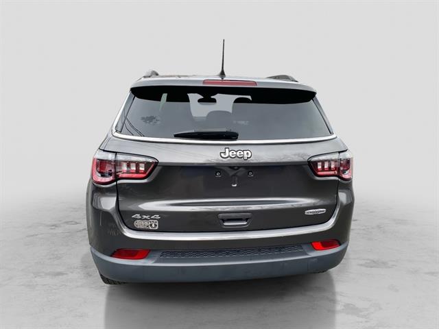 2021 Jeep Compass Latitude photo 4