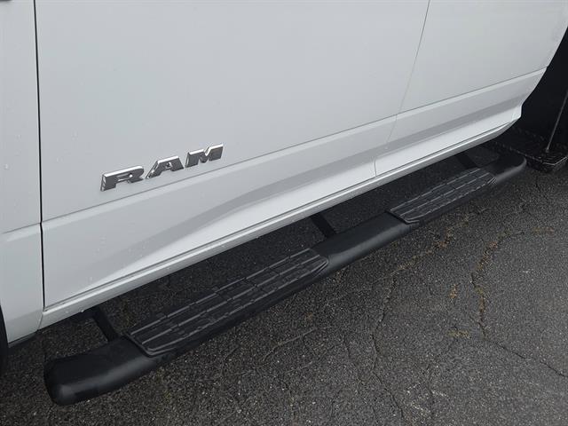 2022 Ram 3500 Tradesman photo 3