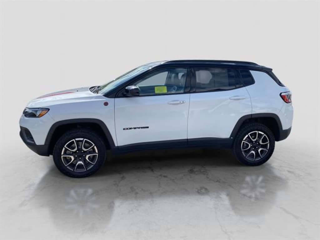 Used 2024 Jeep Compass Trailhawk
