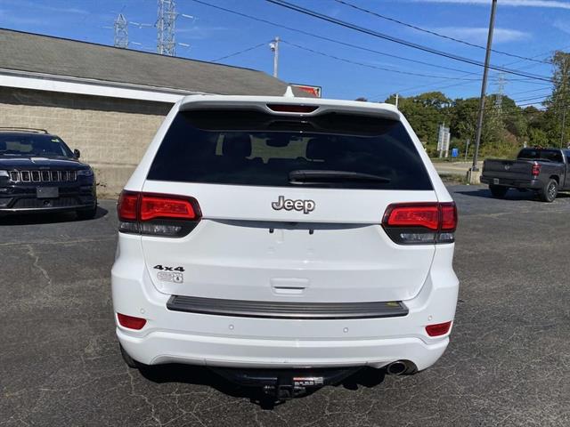2021 Jeep Grand Cherokee Anniversary Edition photo 4