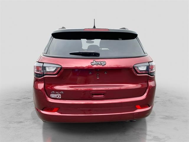 2022 Jeep Compass High Altitude photo 3