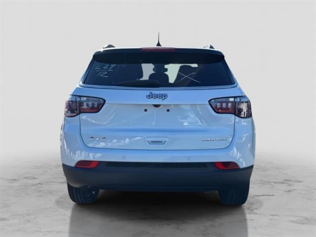 New 2026 Jeep Compass LIMITED 4X4 Sport Utility