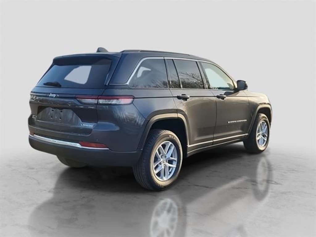 New 2025 Jeep Grand Cherokee LAREDO X 4X4 Sport Utility
