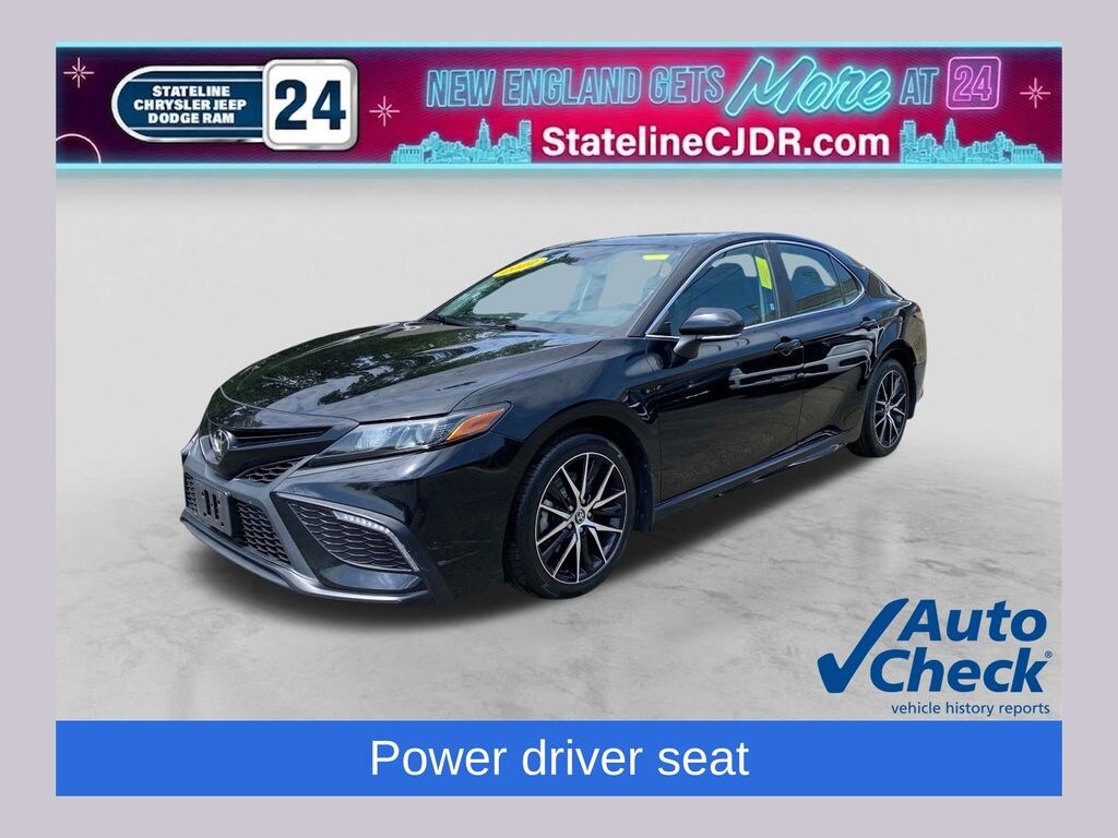 Used 2022 Toyota Camry SE Sedan