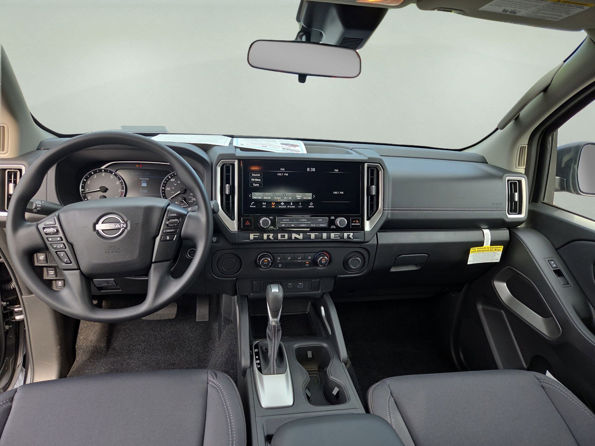 2025 Nissan Frontier King Cab SV photo 2