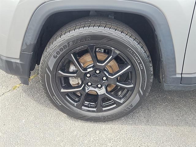 2022 Jeep Compass Altitude photo 2