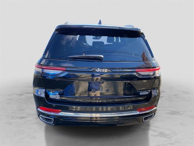 2023 Jeep Grand Cherokee Overland photo 4