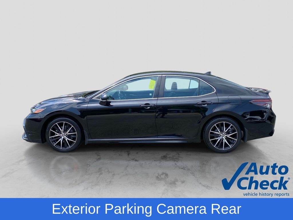 Used 2022 Toyota Camry SE Sedan