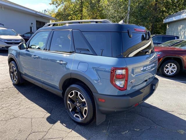 2022 Ford Bronco Sport Outer Banks photo 3