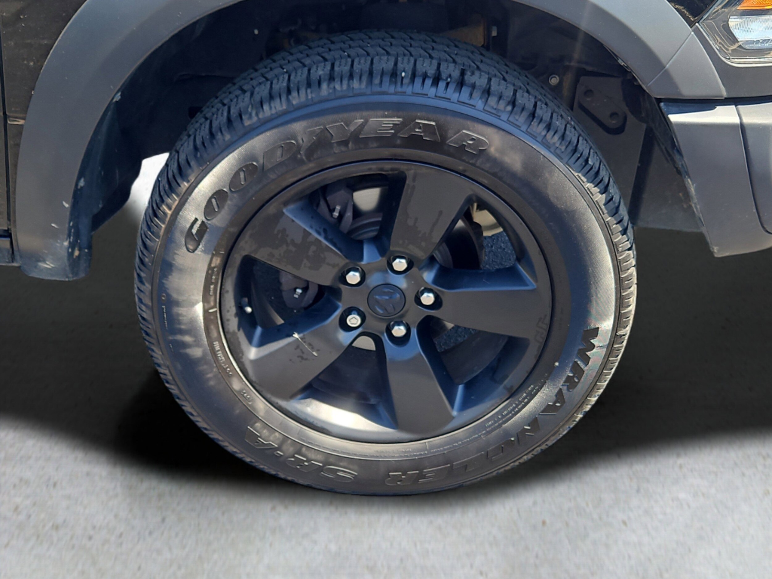 2020 Ram 1500 Classic Warlock photo 4