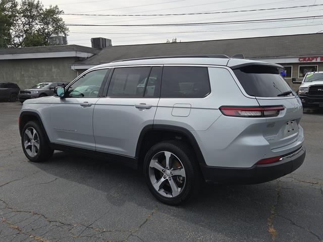 2024 Jeep Grand Cherokee Limited photo 3