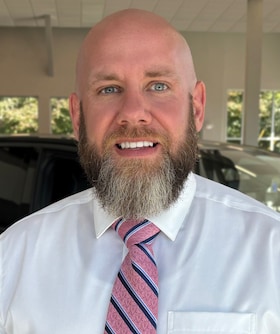 Staff member David Simons from ID_83f09e190feb