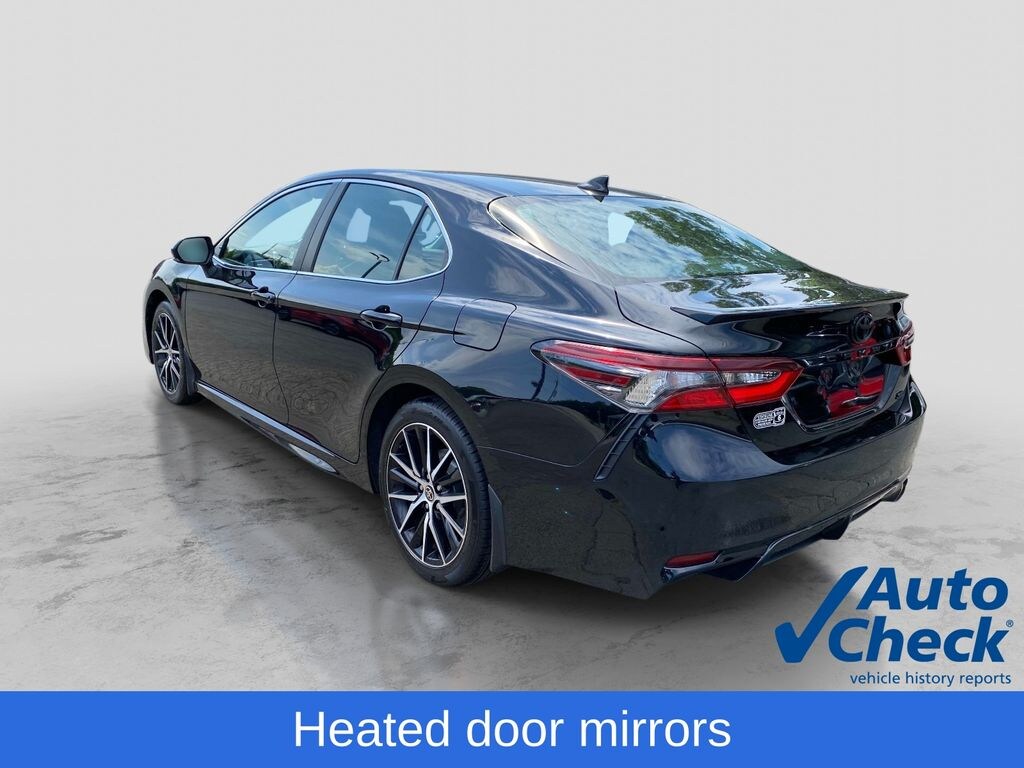 Used 2022 Toyota Camry SE Sedan