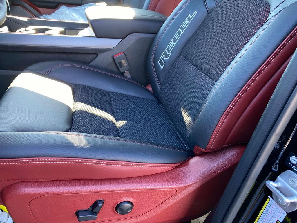 2026 RAM 1500 Rebel - Photo 10