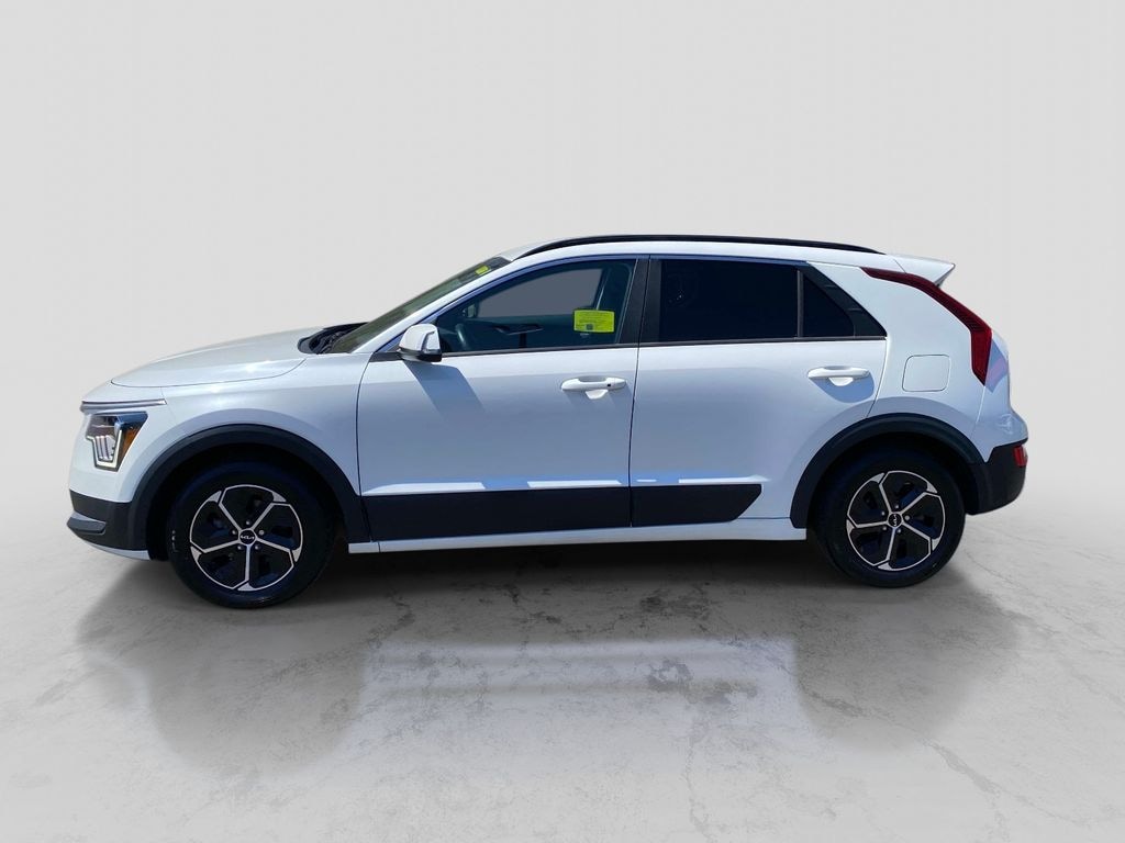 Used 2023 Kia Niro EX SUV