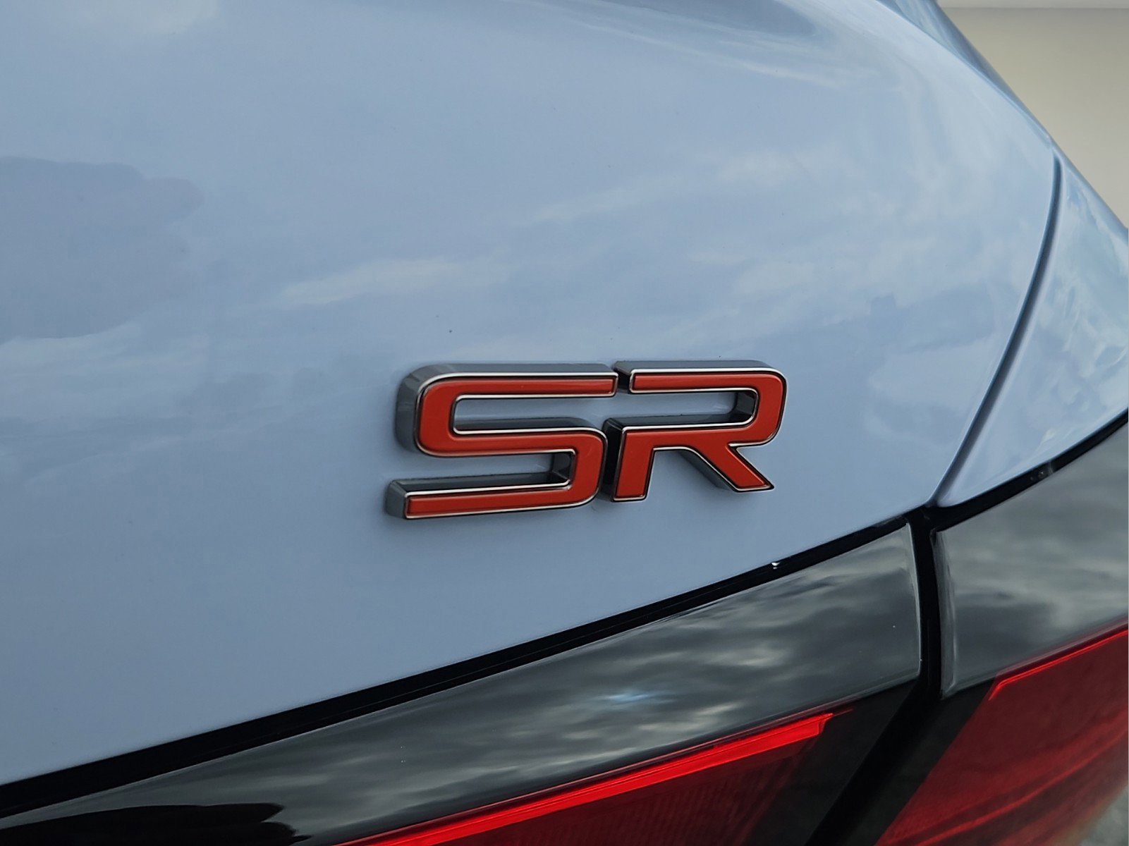 2025 Nissan Altima SR photo 3