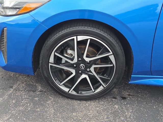 2024 Nissan Sentra SR photo 2