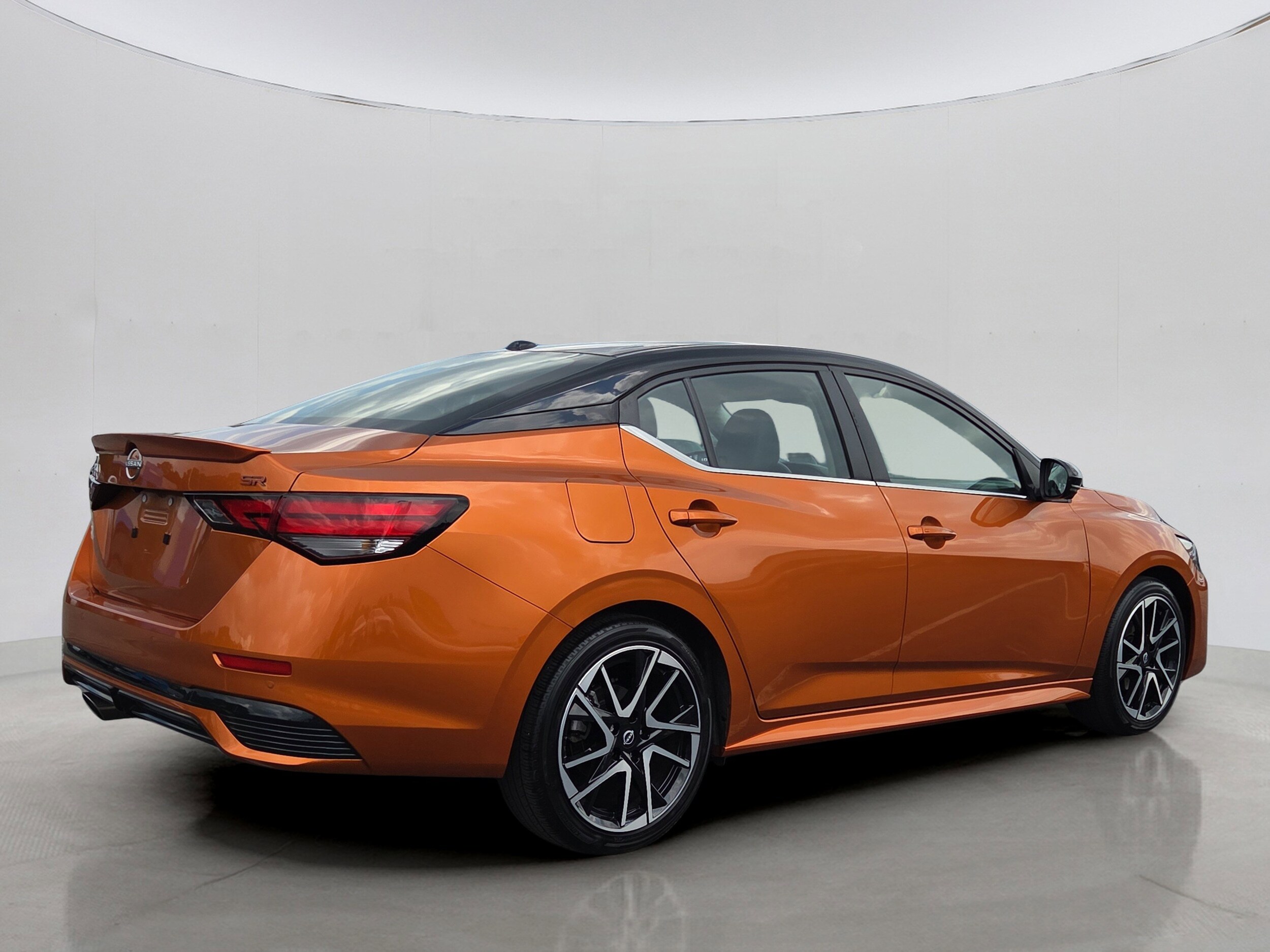 2024 Nissan Sentra SR photo 3