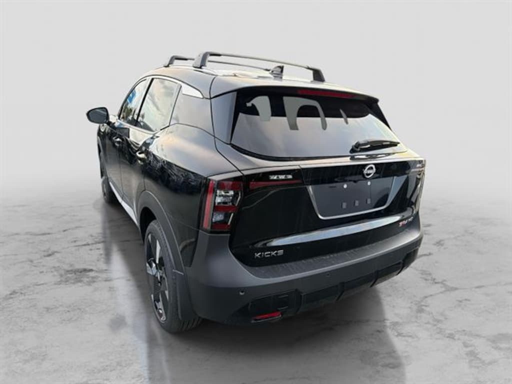 New 2026 Nissan Kicks SR SUV