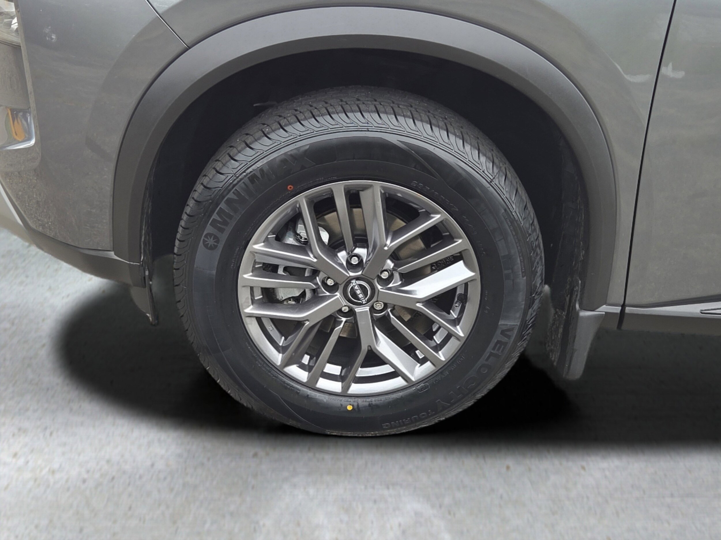 2023 Nissan Rogue S AWD photo 2