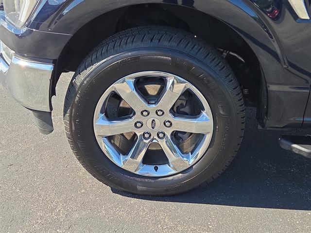 2021 Ford F-150 XLT photo 2