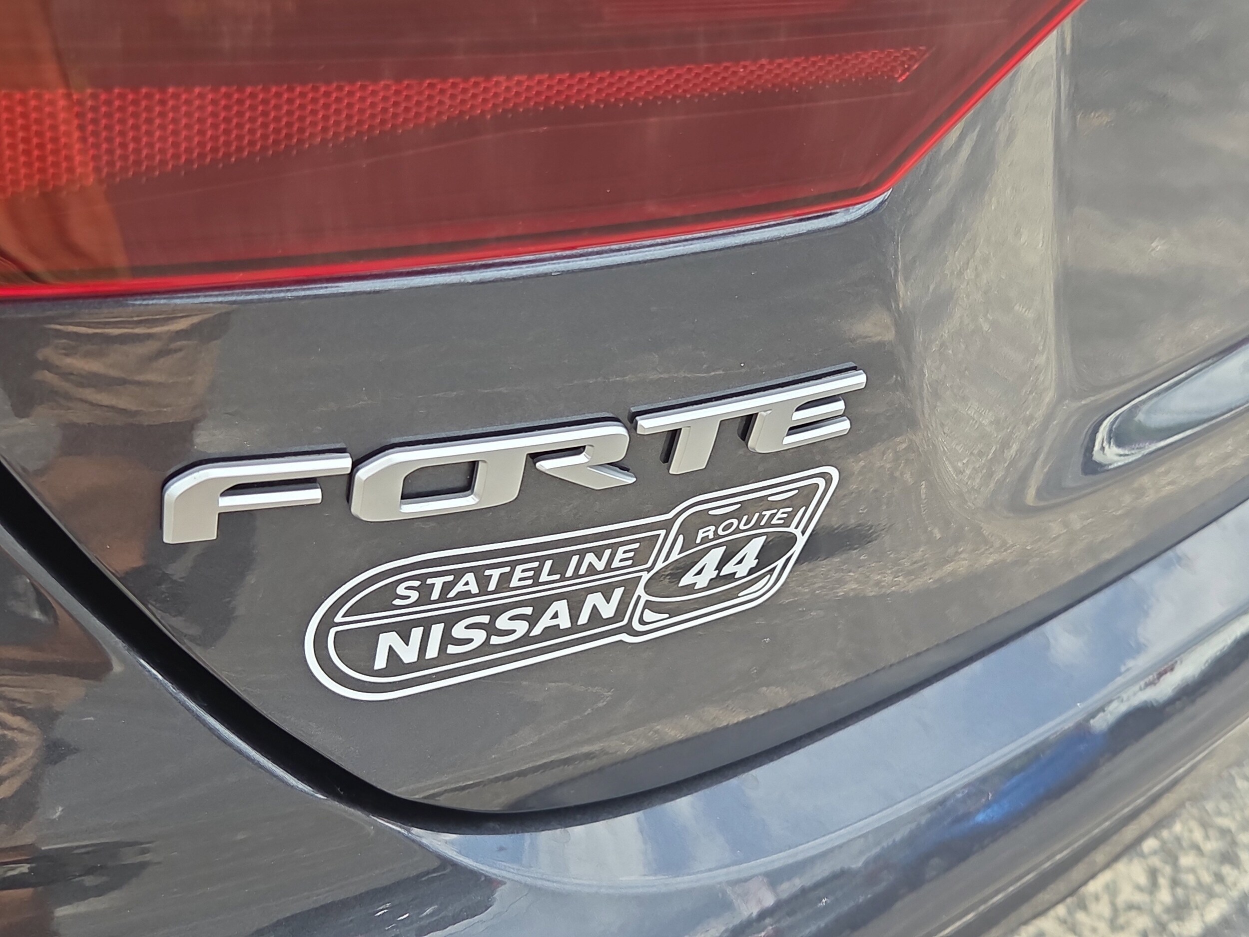 2023 Kia Forte LXS photo 2