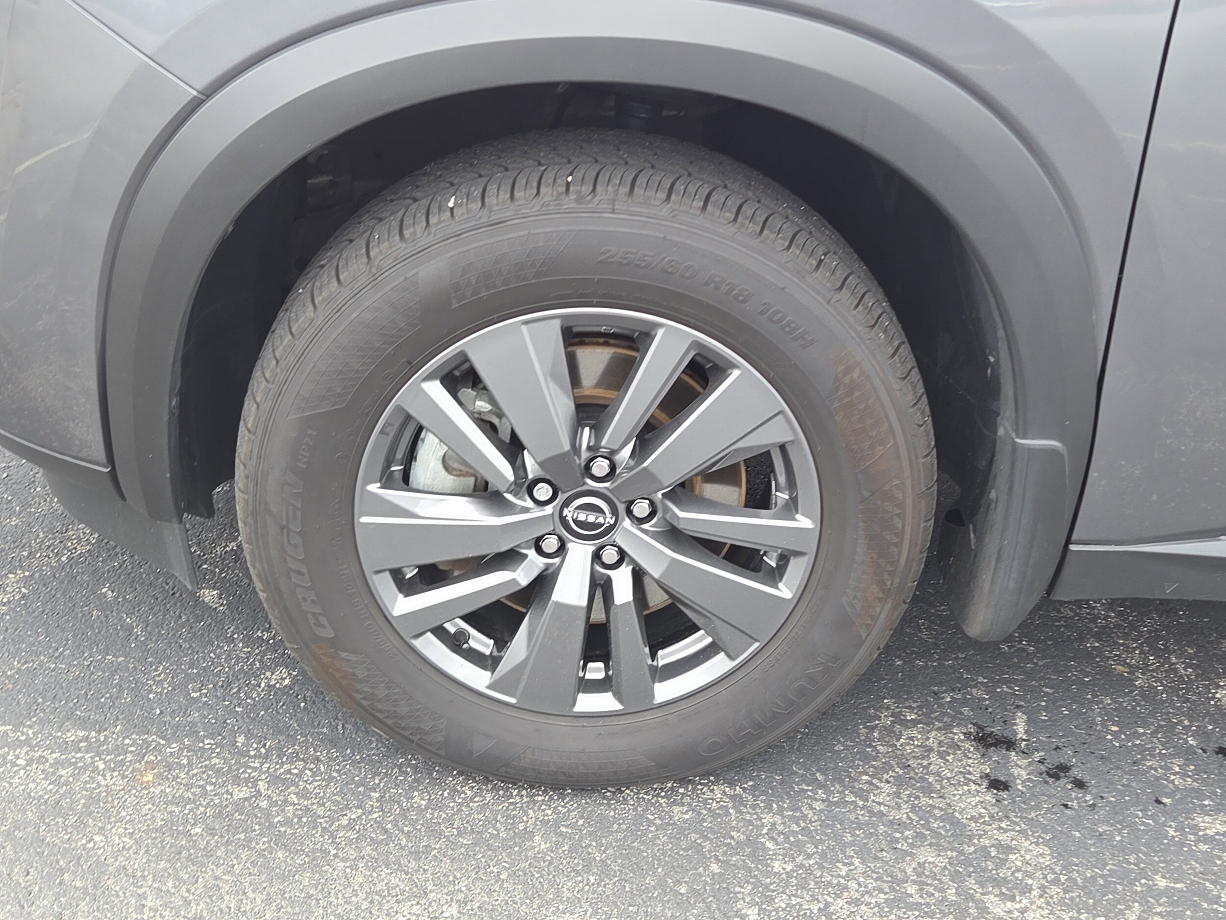 2024 Nissan Pathfinder S photo 2