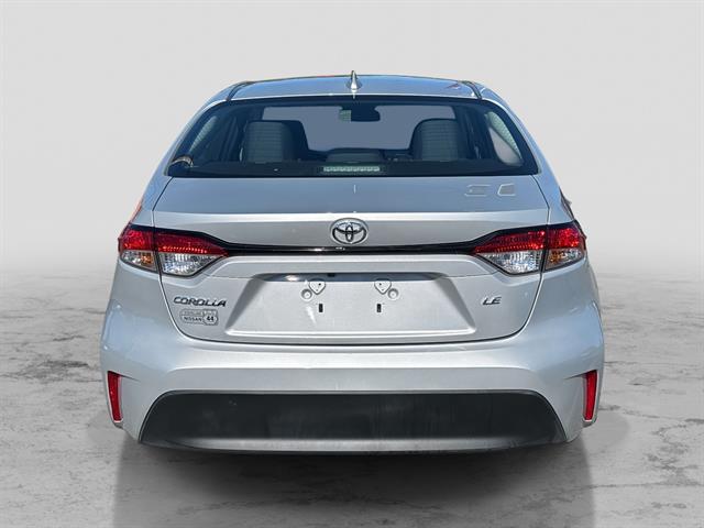 2023 Toyota Corolla LE photo 4