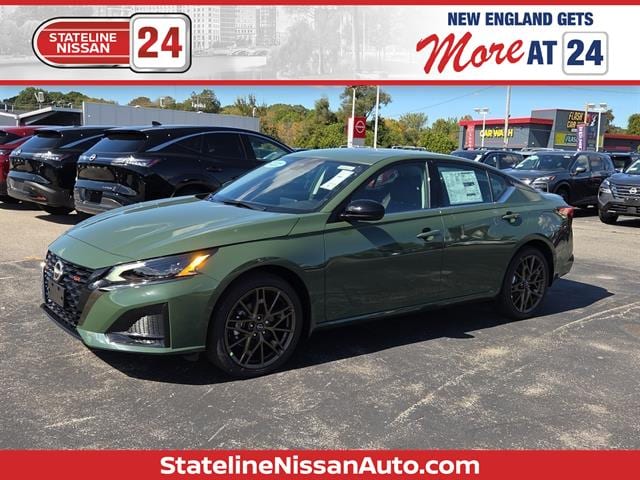 2025 Nissan Altima SR's photo