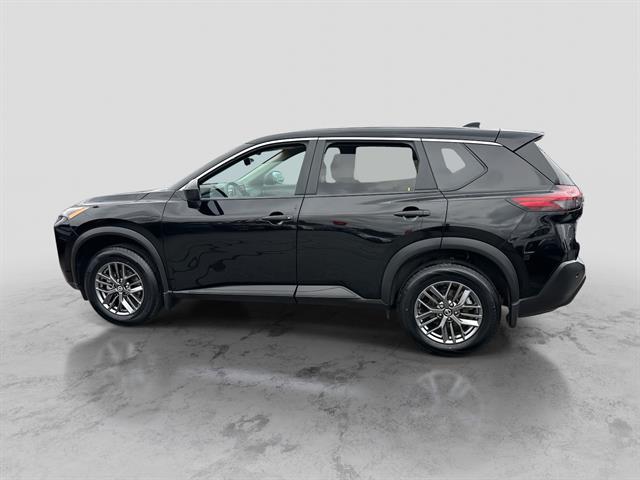 2021 Nissan Rogue S photo 2