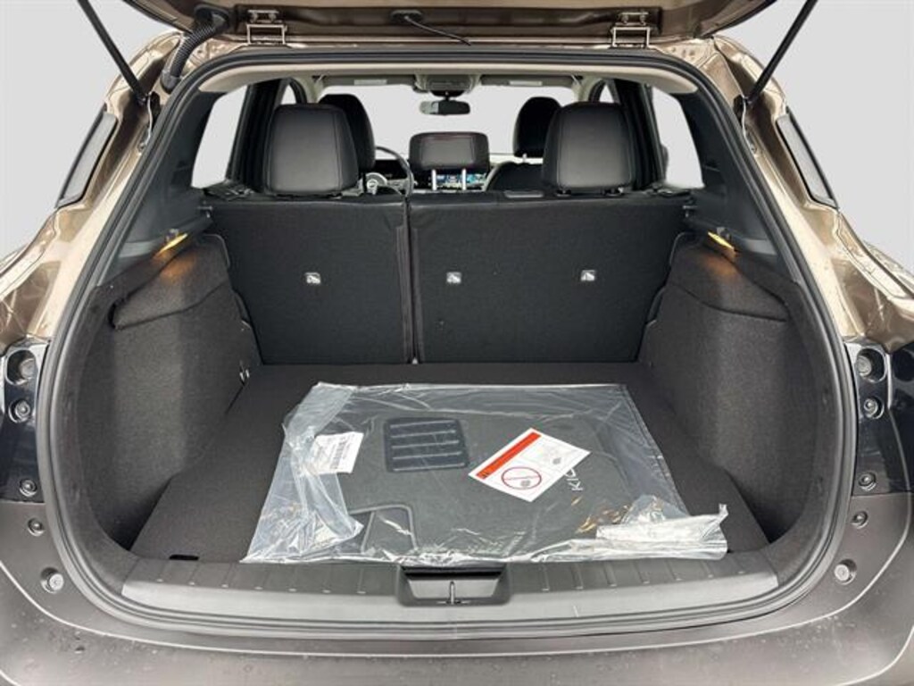 New 2026 Nissan Kicks SR SUV