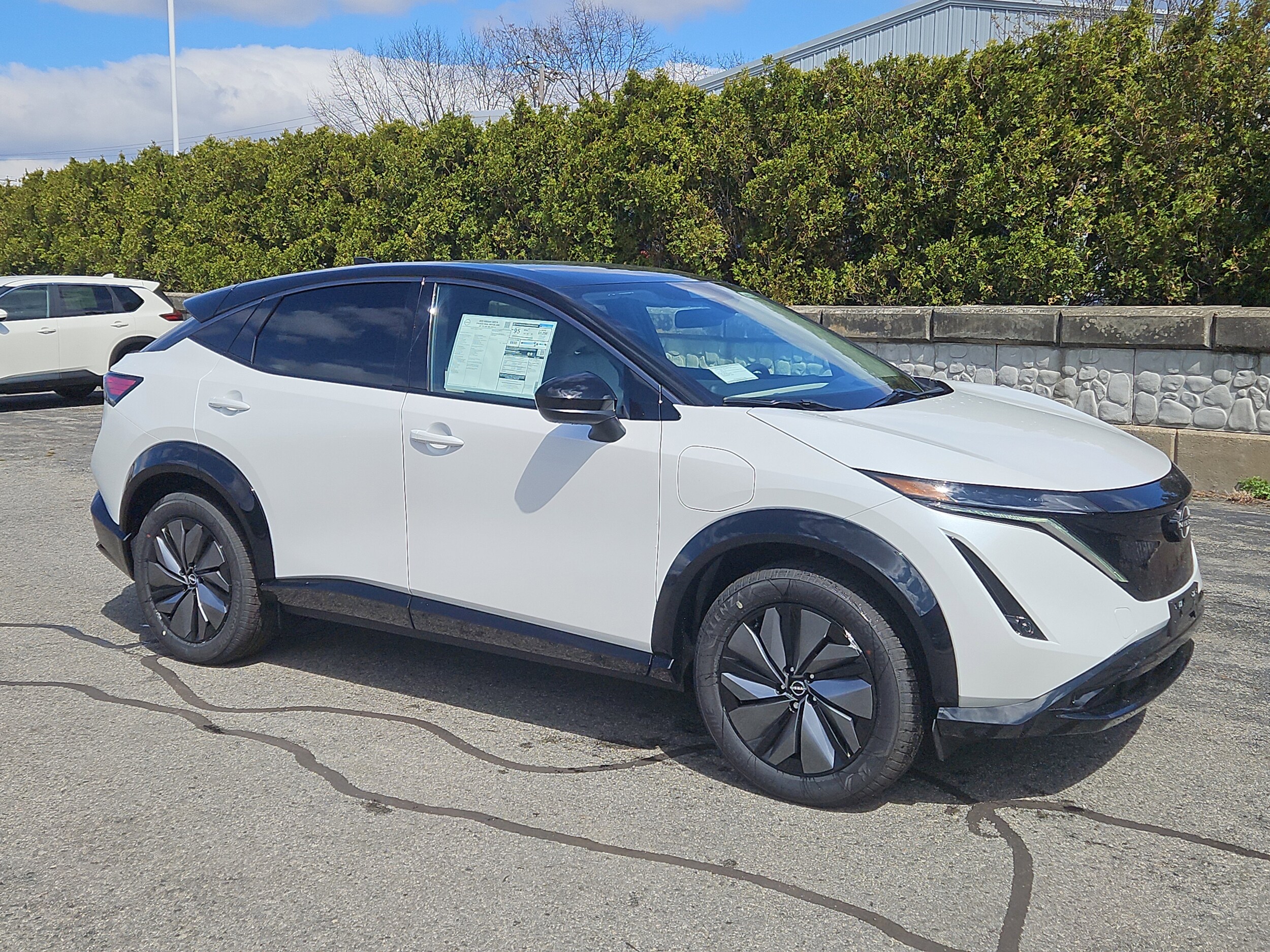 2025 Nissan ARIYA Engage photo 2