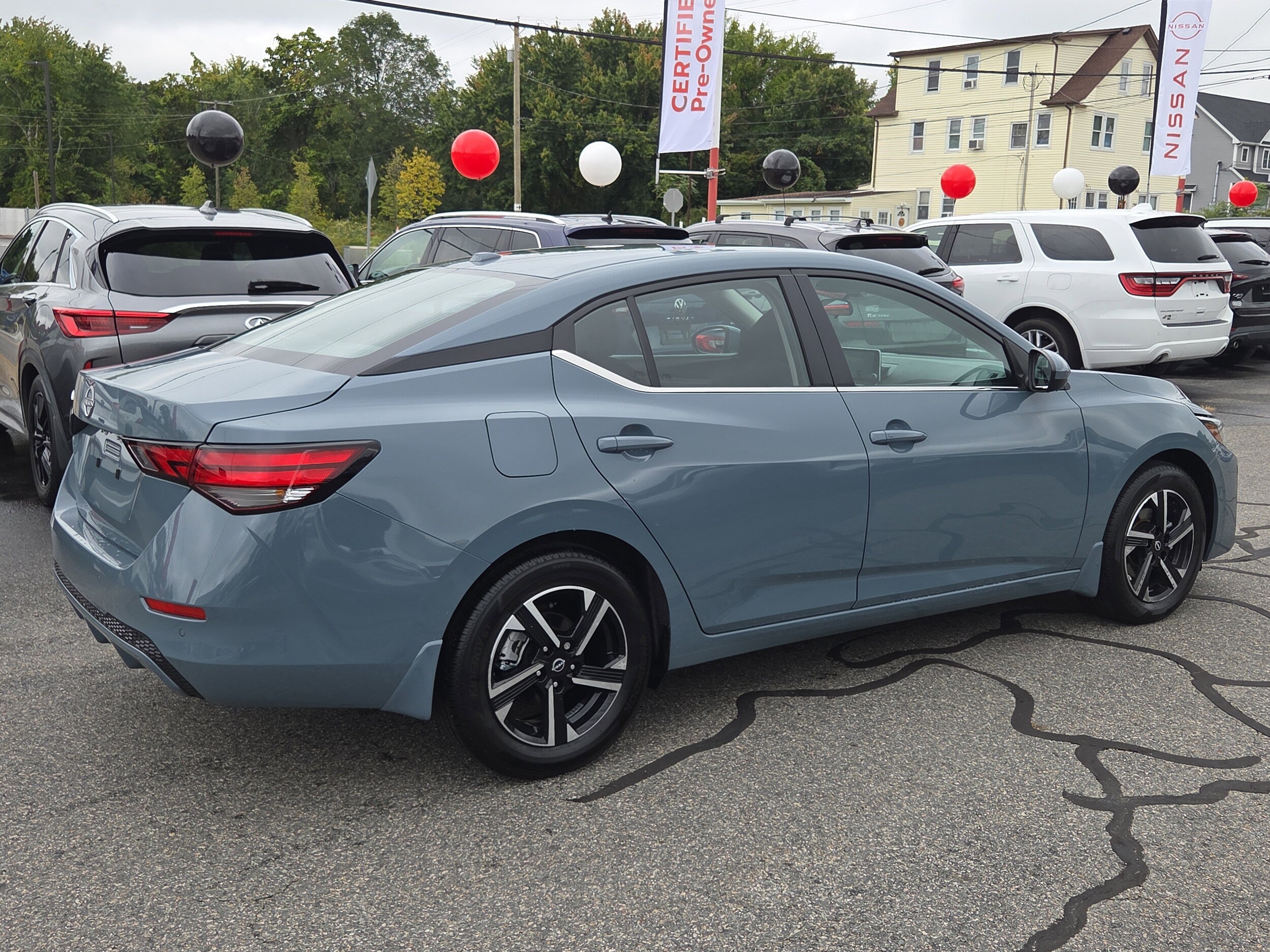 2025 Nissan Sentra SV photo 4
