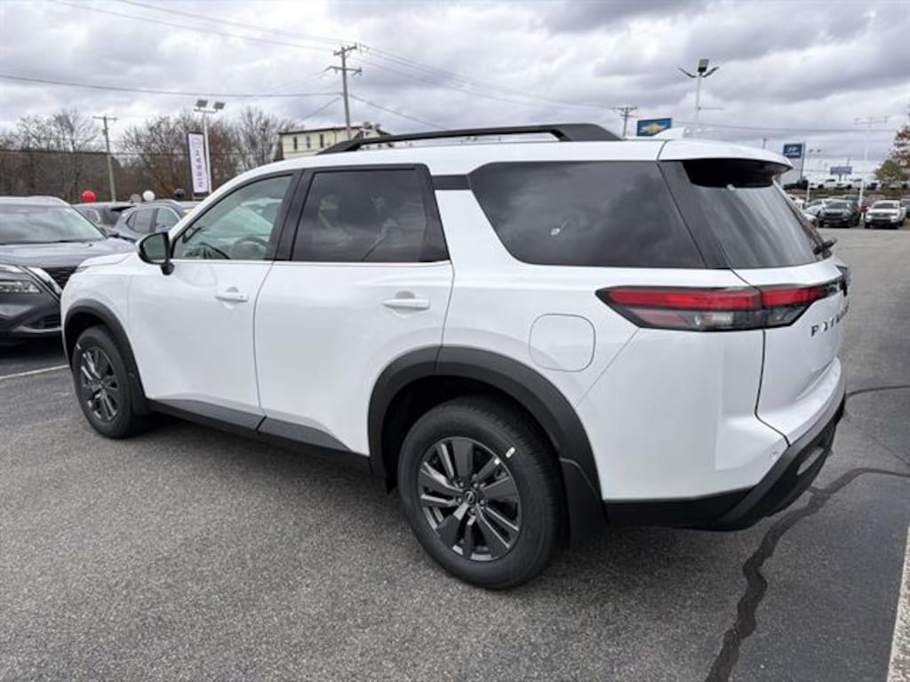 New 2025 Nissan Pathfinder SV SUV