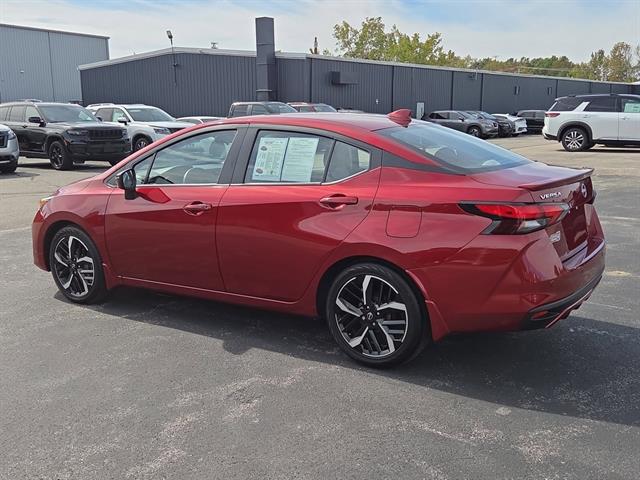 2024 Nissan Versa SR photo 3