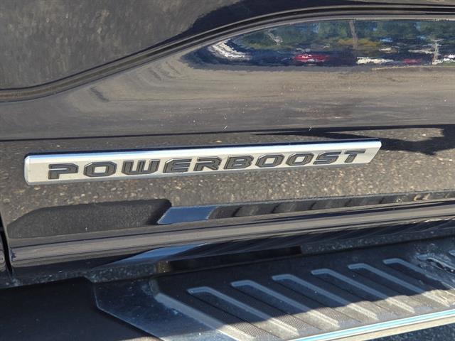 2021 Ford F-150 XLT photo 2