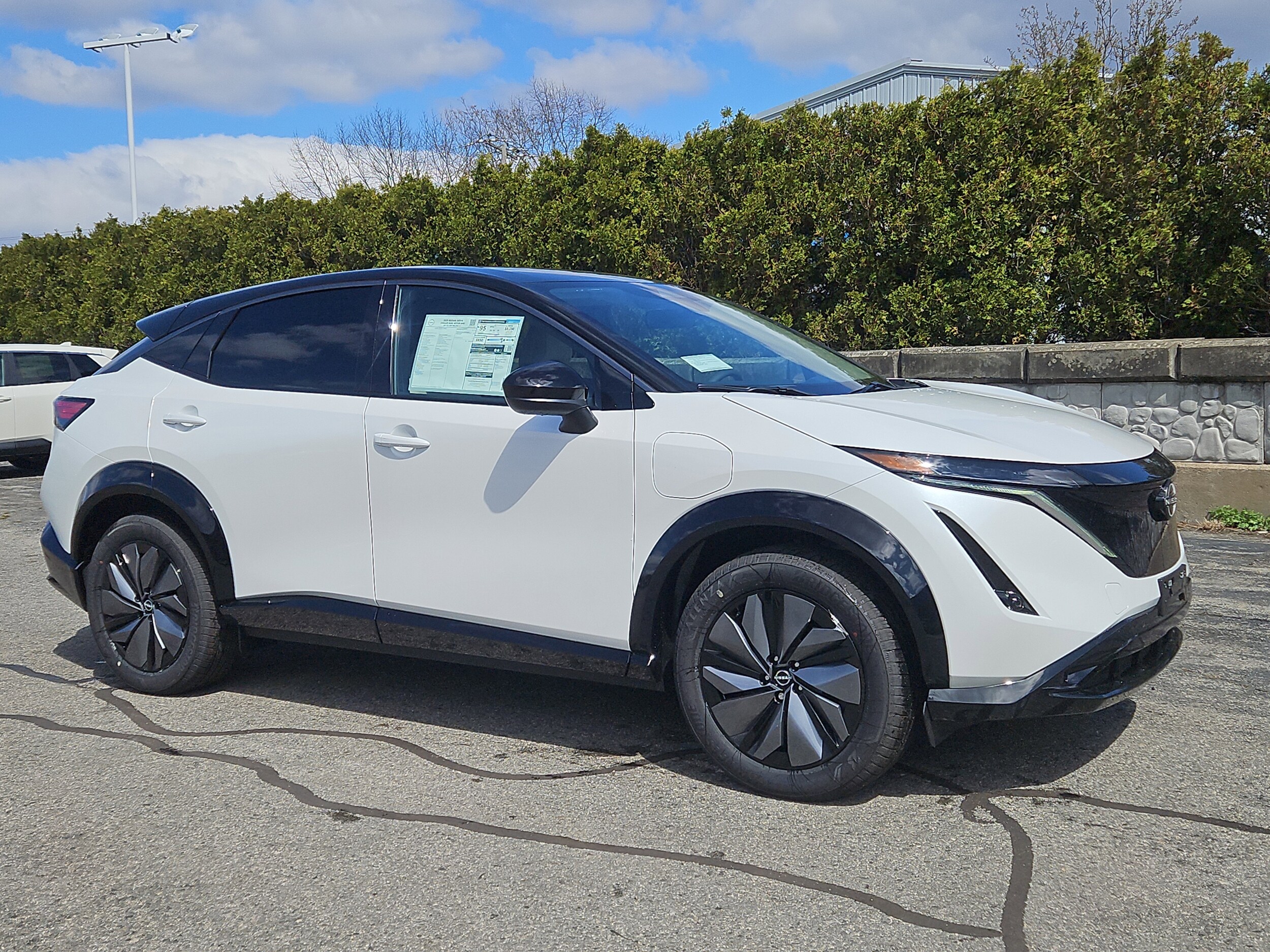 2025 Nissan ARIYA Engage photo 3