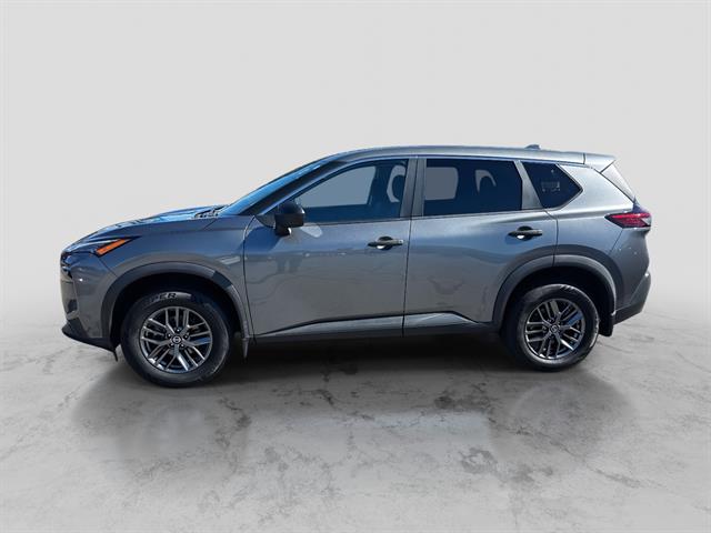 2021 Nissan Rogue AWD S photo 2