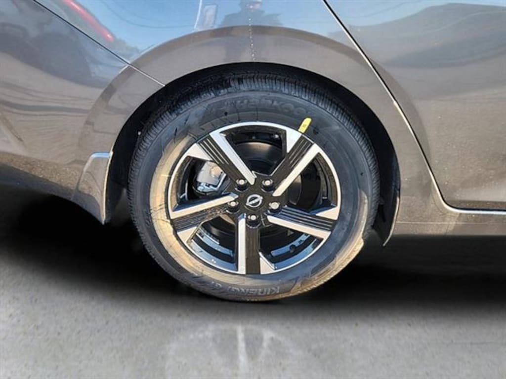 New 2025 Nissan Sentra SV Sedan