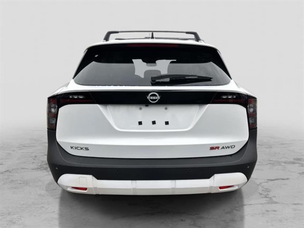 New 2026 Nissan Kicks SR SUV