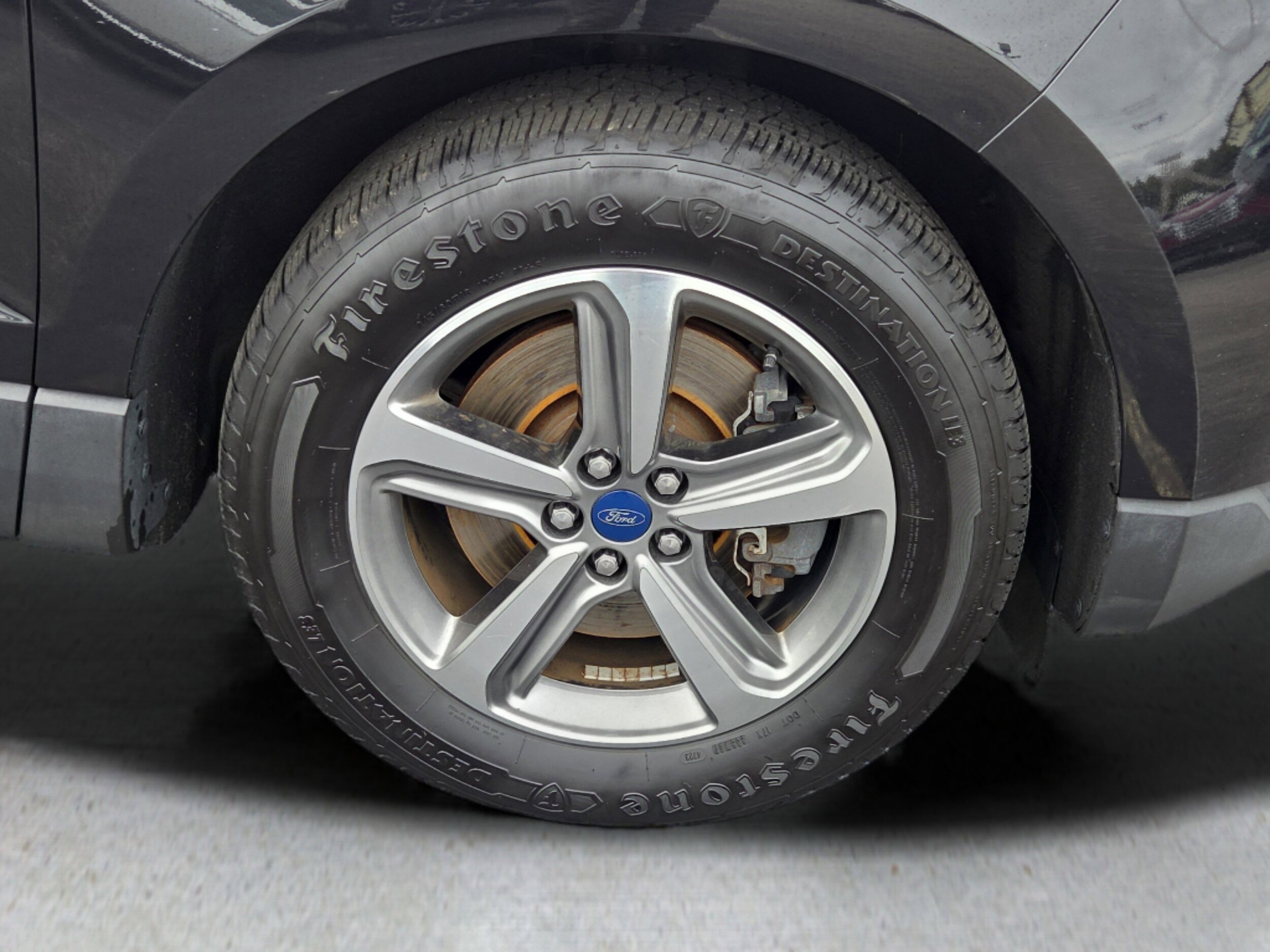 2019 Ford Edge SEL photo 3