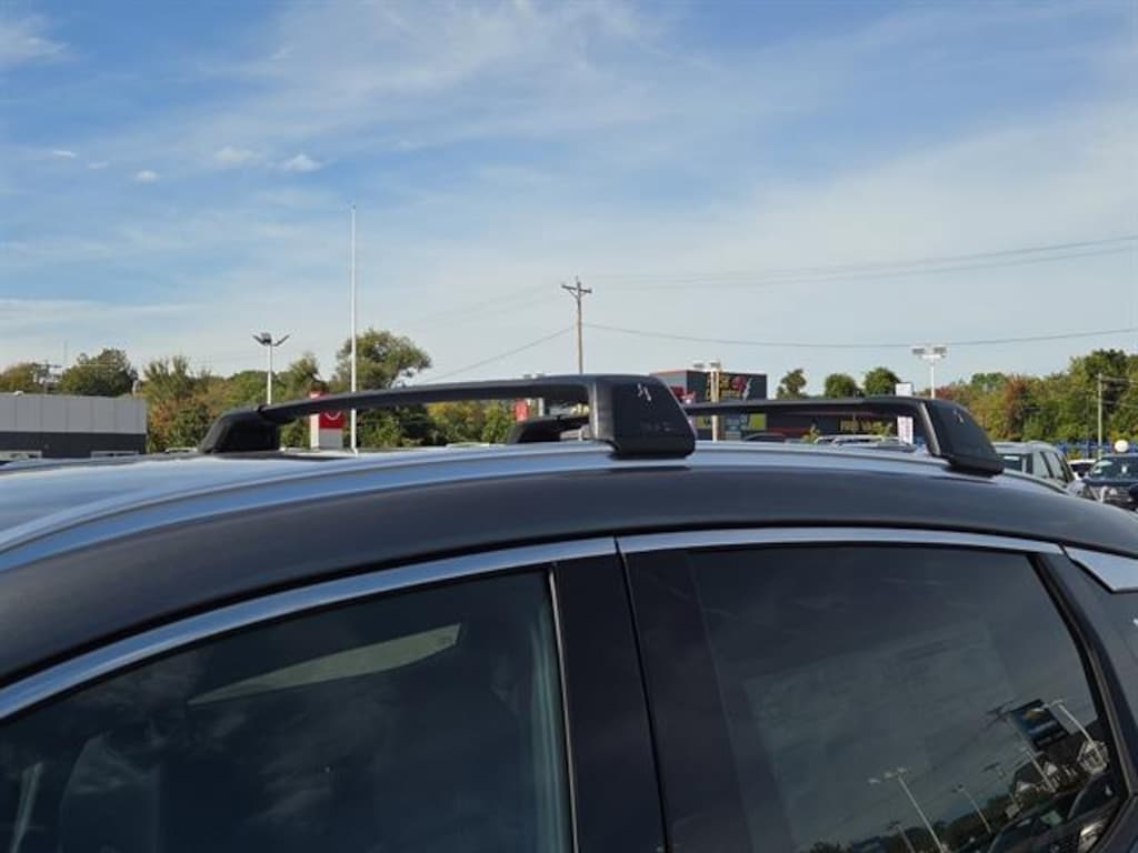 New 2026 Nissan Kicks SR SUV