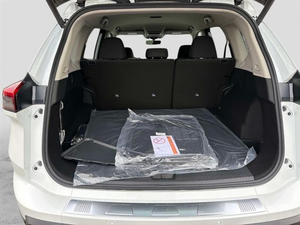 New 2026 Nissan Rogue SV SUV