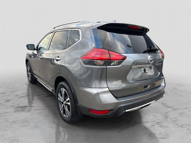 2017 Nissan Rogue SL photo 3