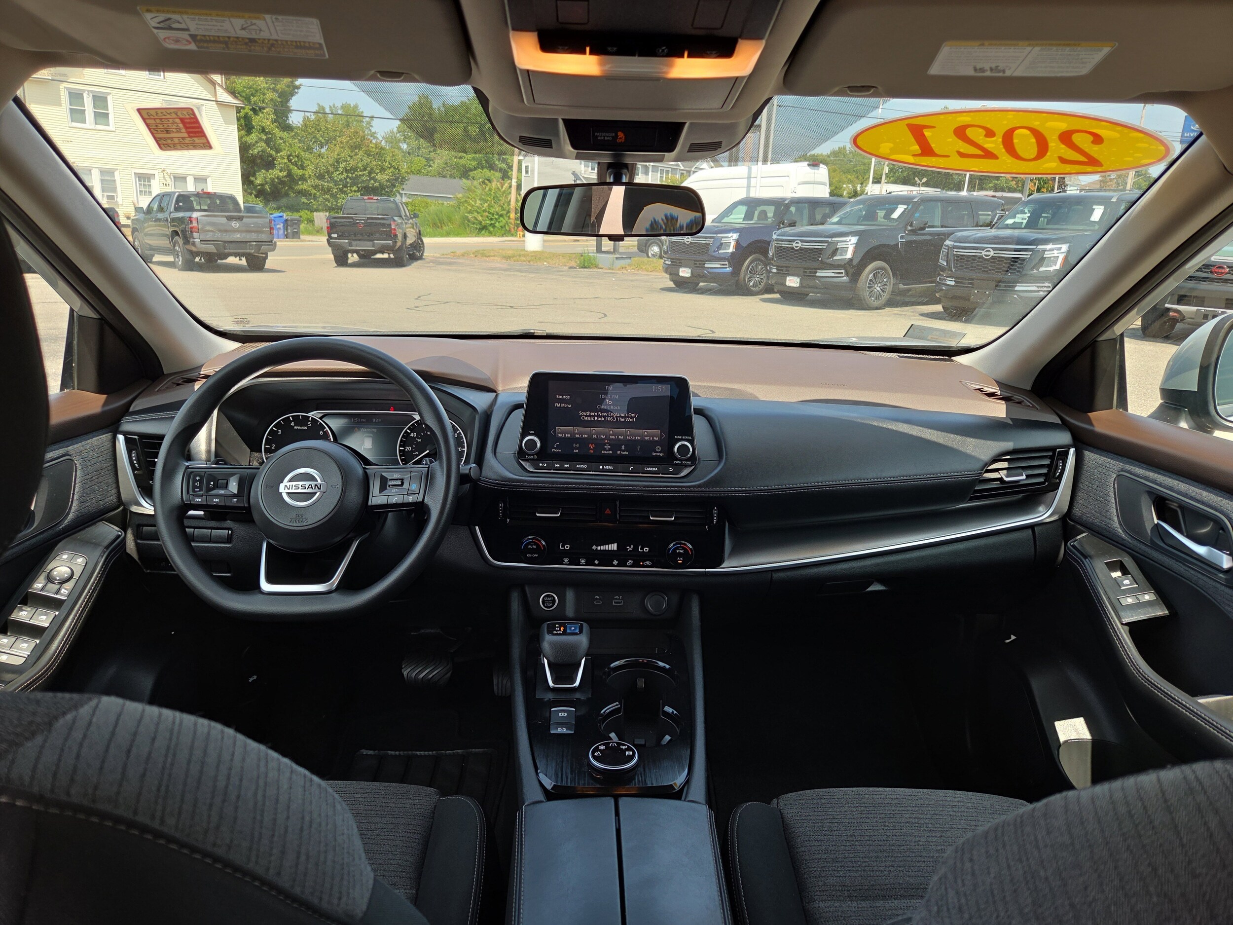 2021 Nissan Rogue SV AWD photo 2
