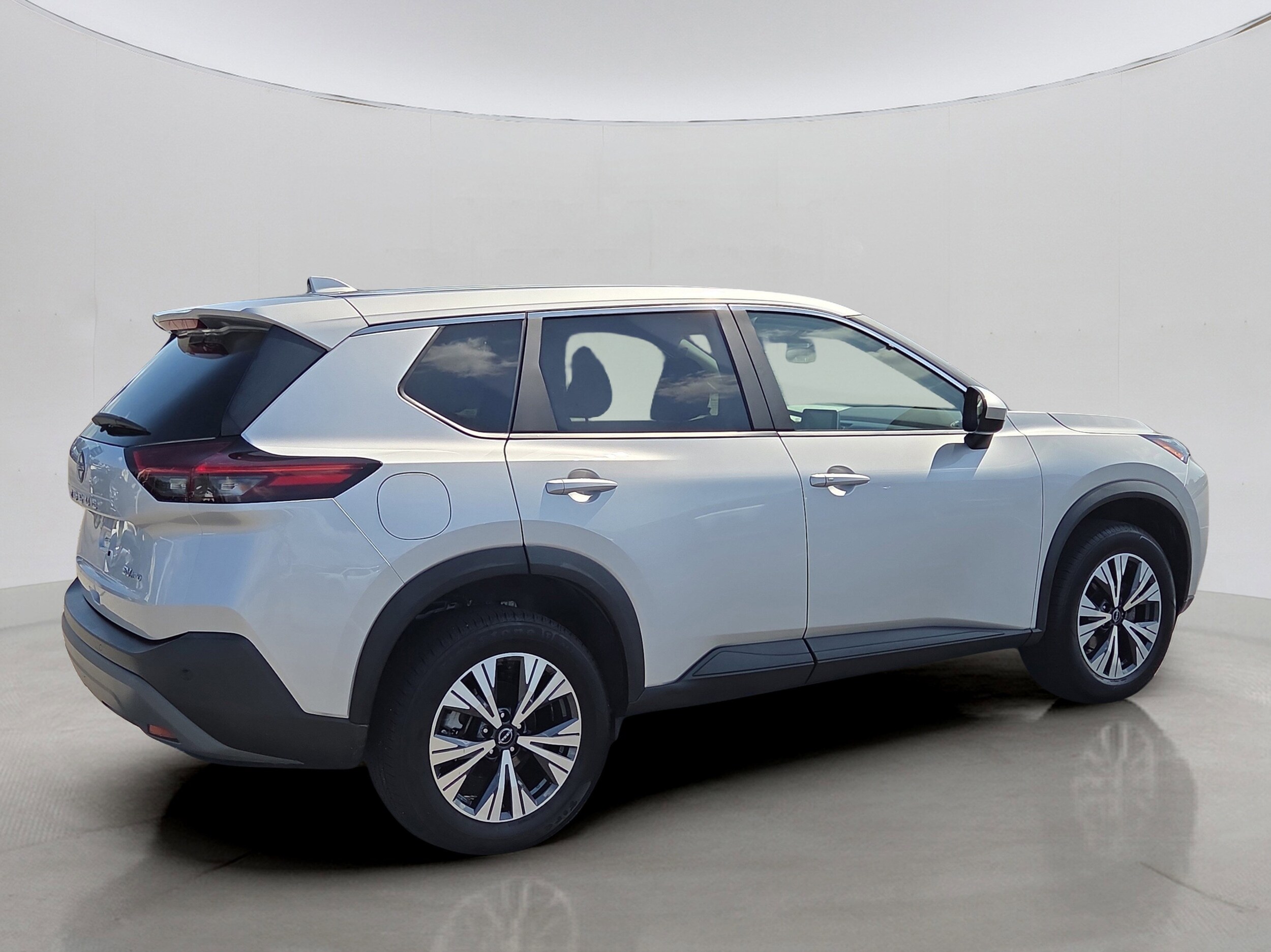 2023 Nissan Rogue SV AWD photo 3