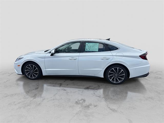 2022 Hyundai Sonata Limited photo 2