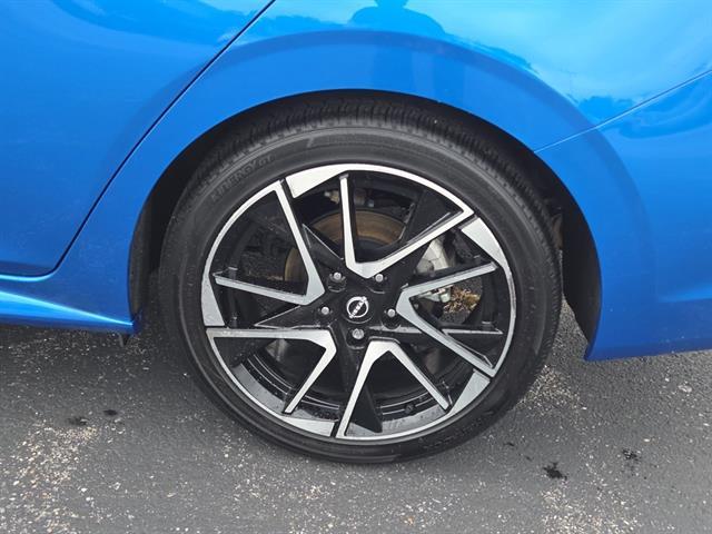 2024 Nissan Sentra SR photo 3